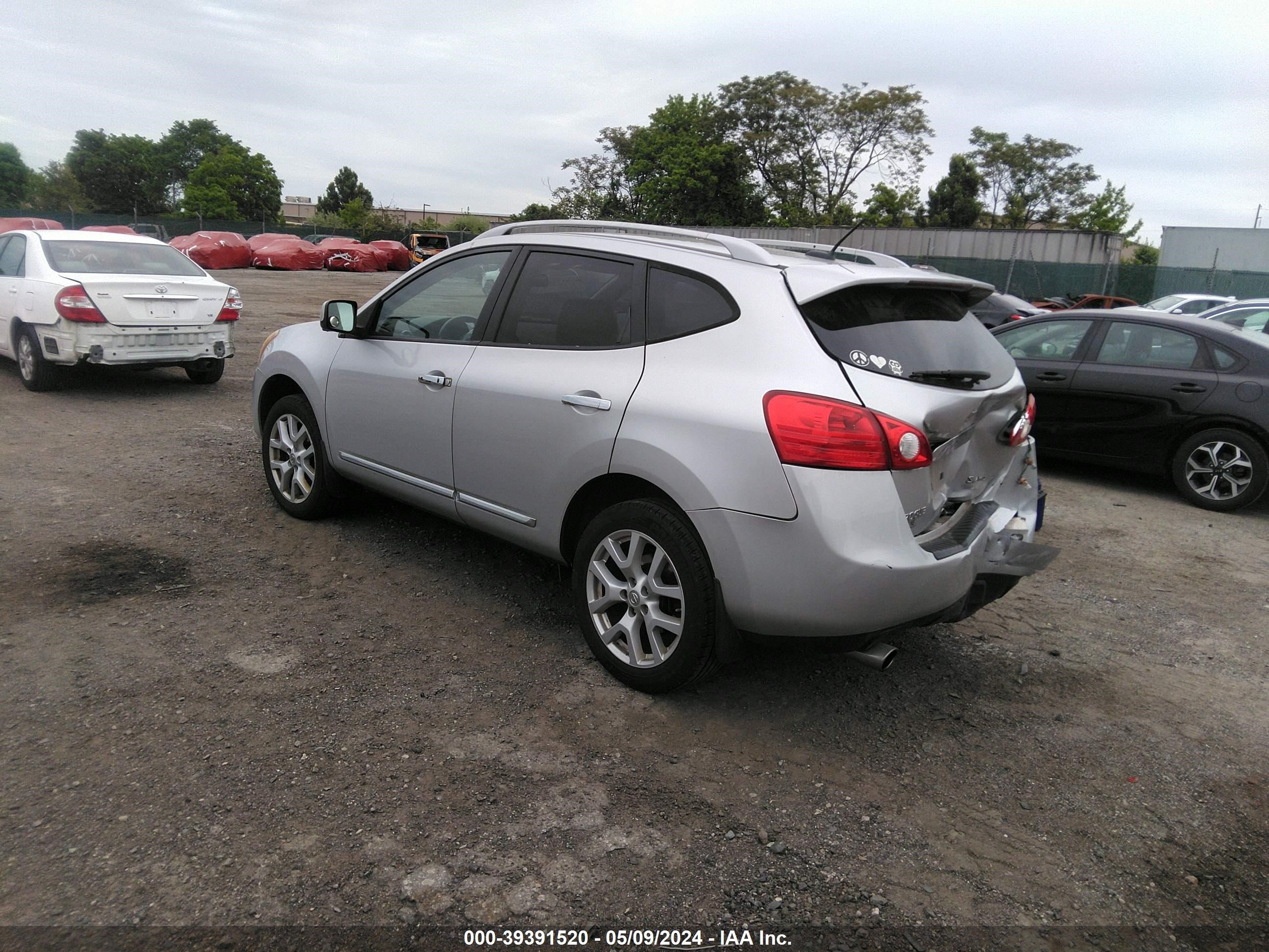 Photo 2 VIN: JN8AS5MVXCW419951 - NISSAN ROGUE 