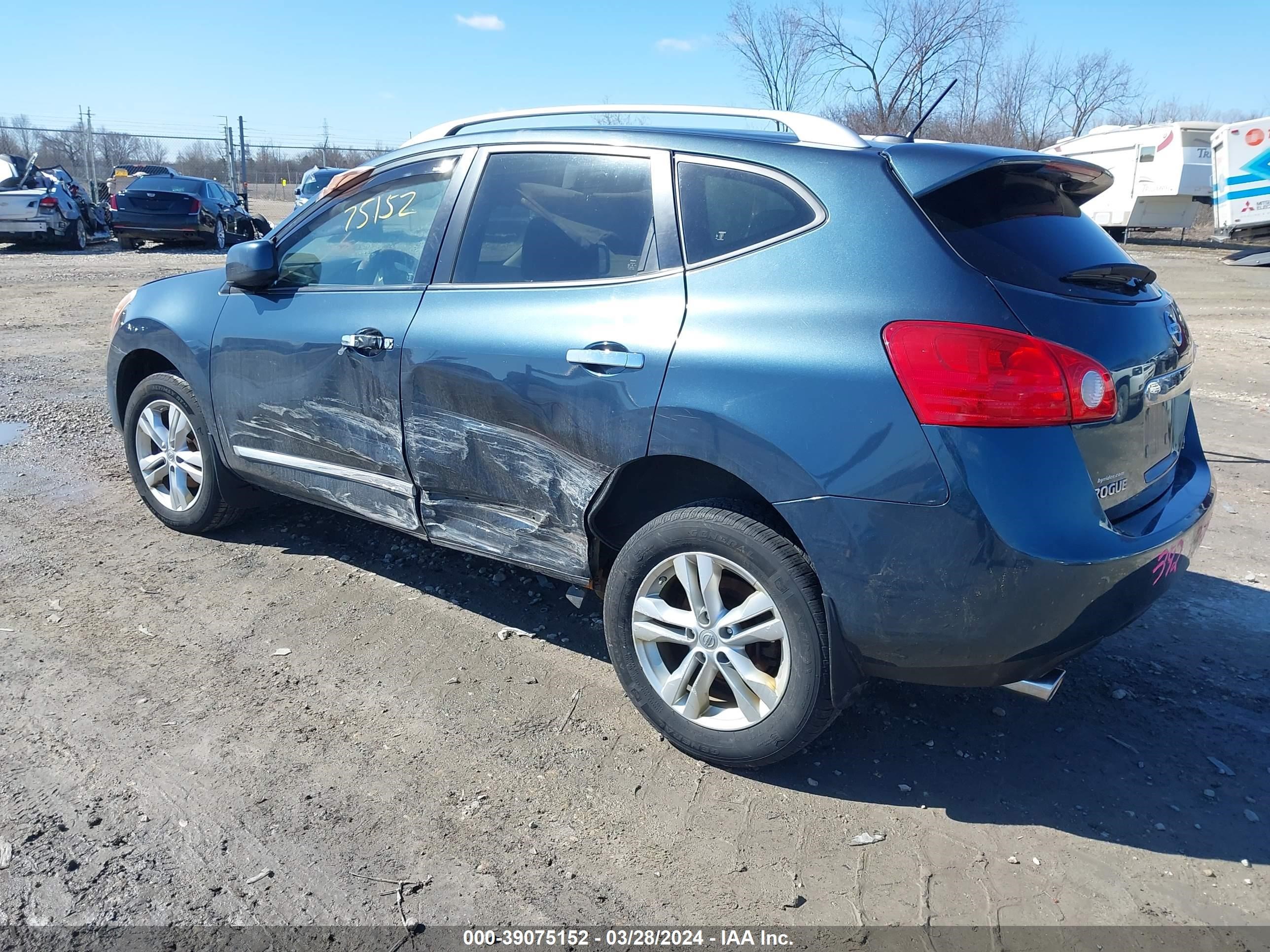 Photo 2 VIN: JN8AS5MVXDW626468 - NISSAN ROGUE 