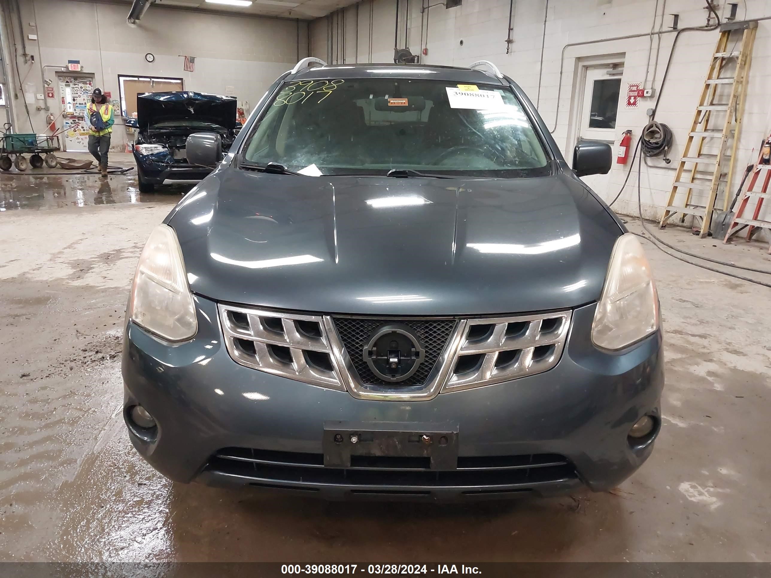 Photo 5 VIN: JN8AS5MVXDW633212 - NISSAN ROGUE 