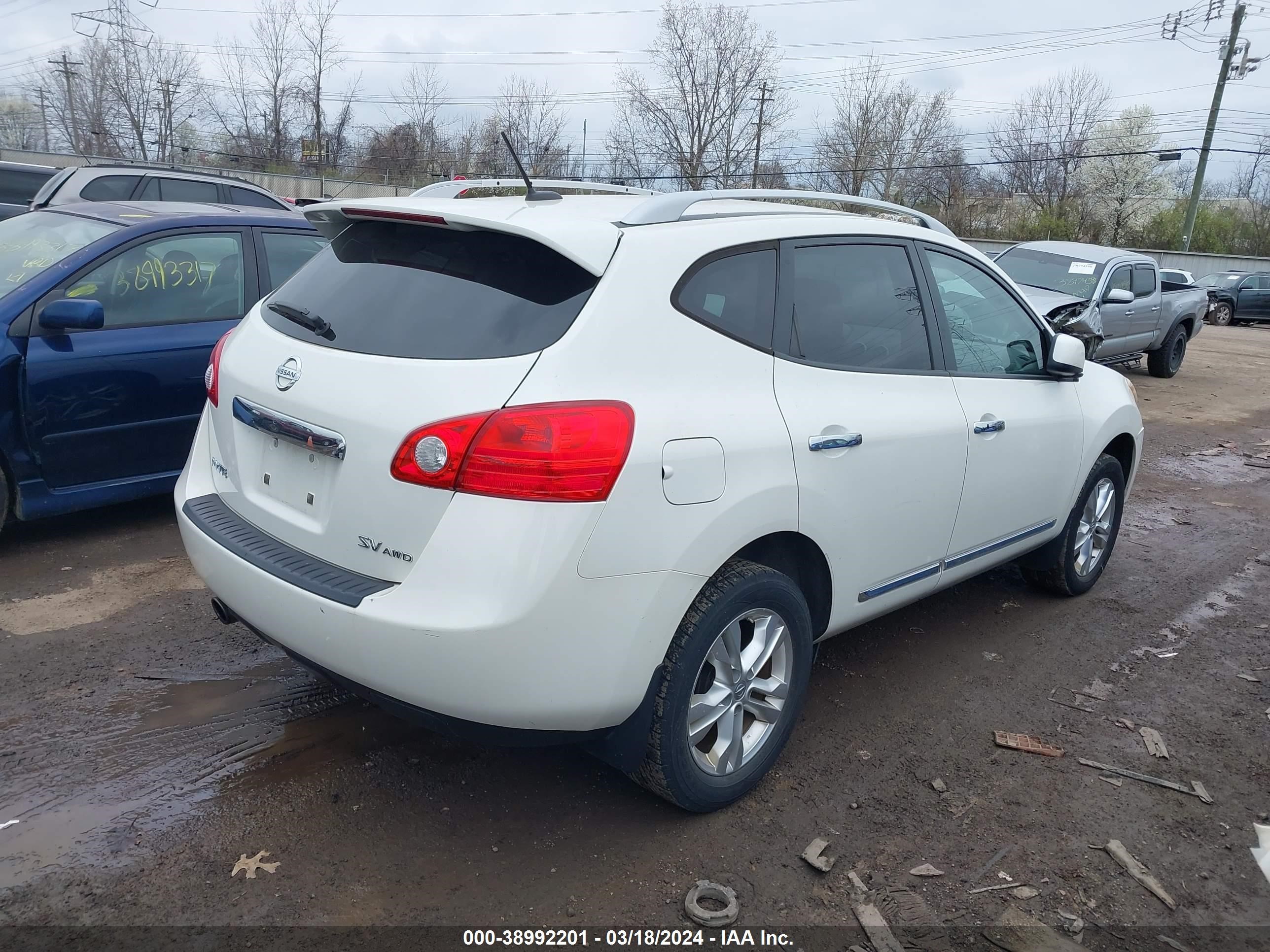 Photo 3 VIN: JN8AS5MVXDW645988 - NISSAN ROGUE 