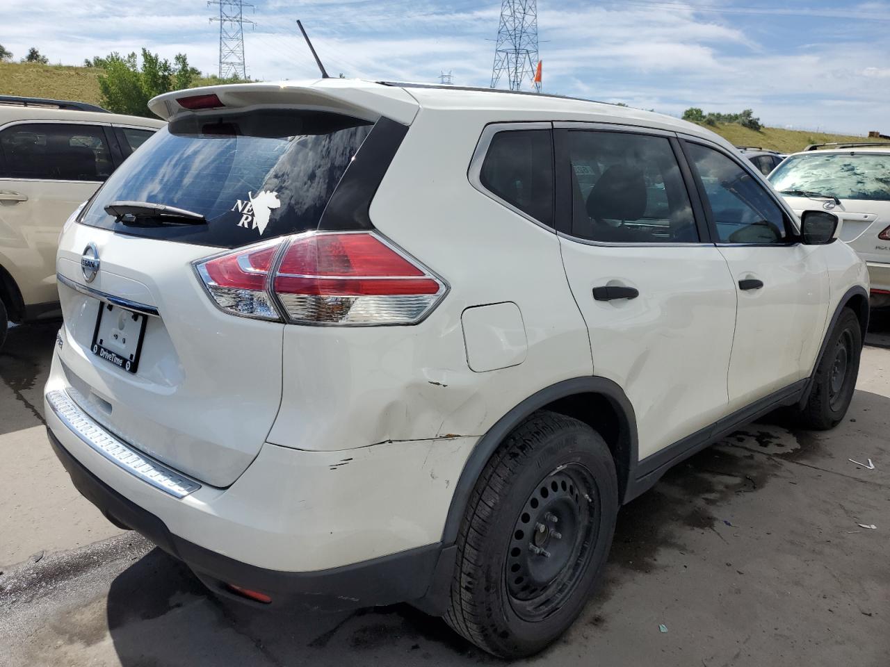 Photo 2 VIN: JN8AT2MT0GW020241 - NISSAN ROGUE 