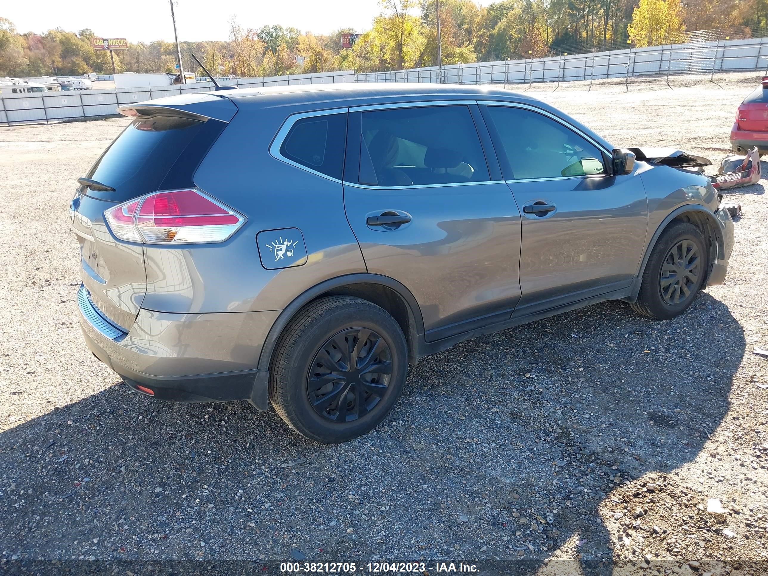 Photo 2 VIN: JN8AT2MT0GW029778 - NISSAN ROGUE 