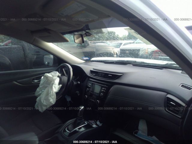 Photo 4 VIN: JN8AT2MT0HW141496 - NISSAN ROGUE 