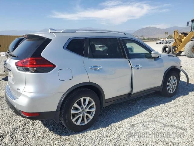 Photo 2 VIN: JN8AT2MT0HW152384 - NISSAN ROGUE 