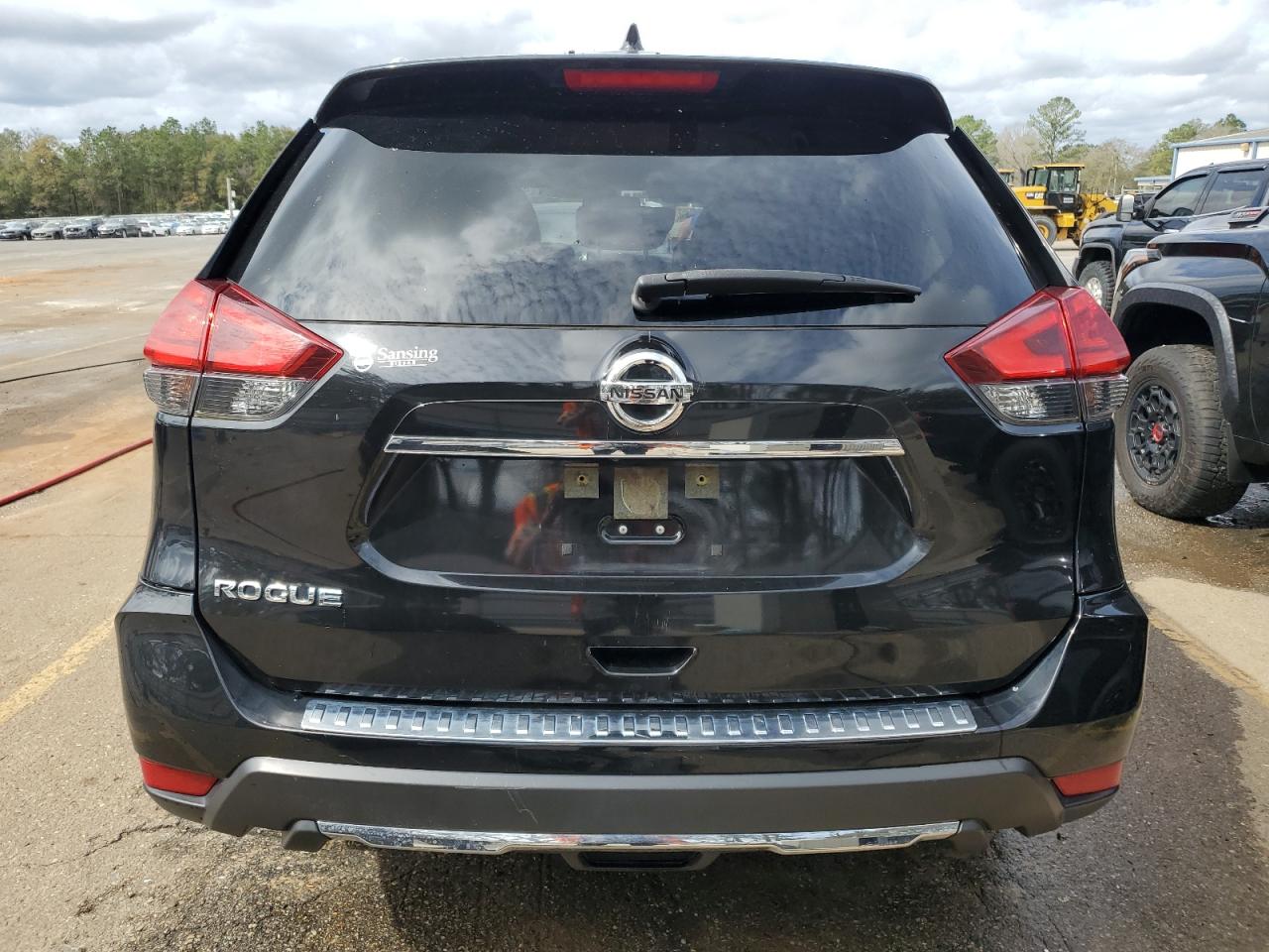 Photo 5 VIN: JN8AT2MT0HW399288 - NISSAN ROGUE 