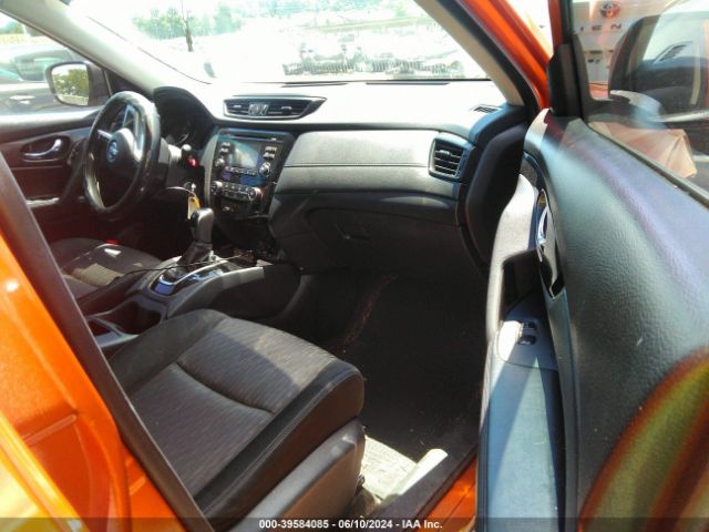 Photo 4 VIN: JN8AT2MT0HW400522 - NISSAN ROGUE 