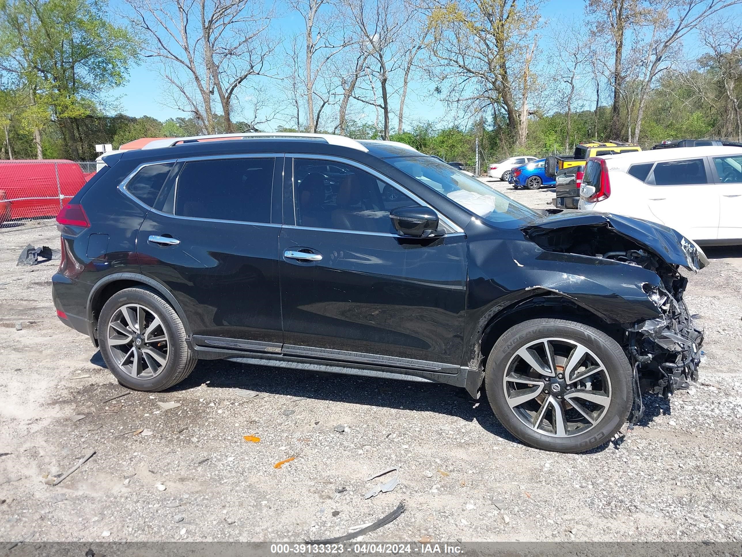 Photo 12 VIN: JN8AT2MT0JW452304 - NISSAN ROGUE 