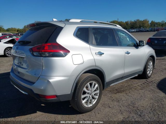 Photo 3 VIN: JN8AT2MT0JW453646 - NISSAN ROGUE 