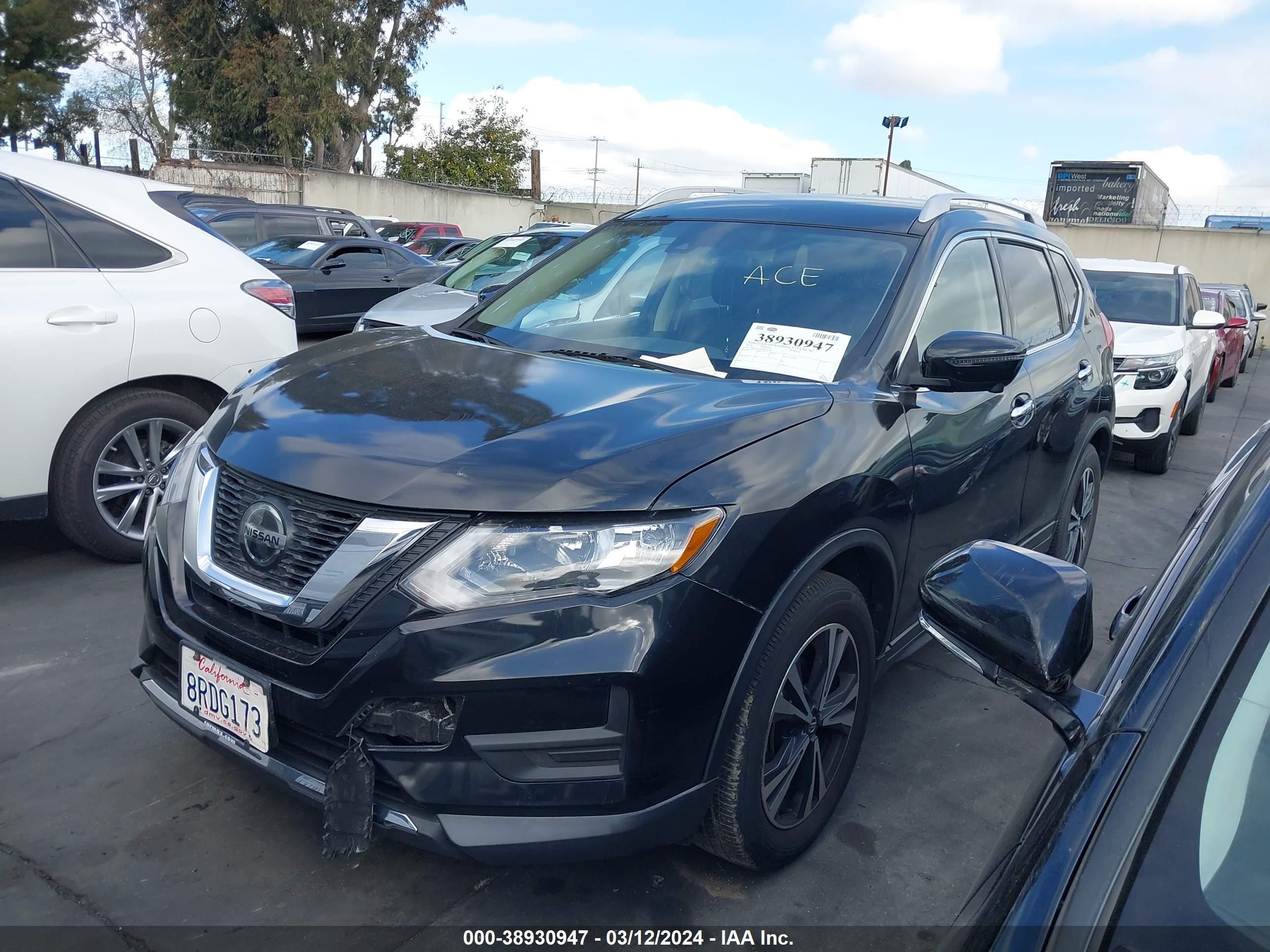 Photo 1 VIN: JN8AT2MT0KW262763 - NISSAN ROGUE 