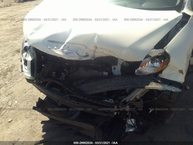 Photo 5 VIN: JN8AT2MT0KW266960 - NISSAN ROGUE 