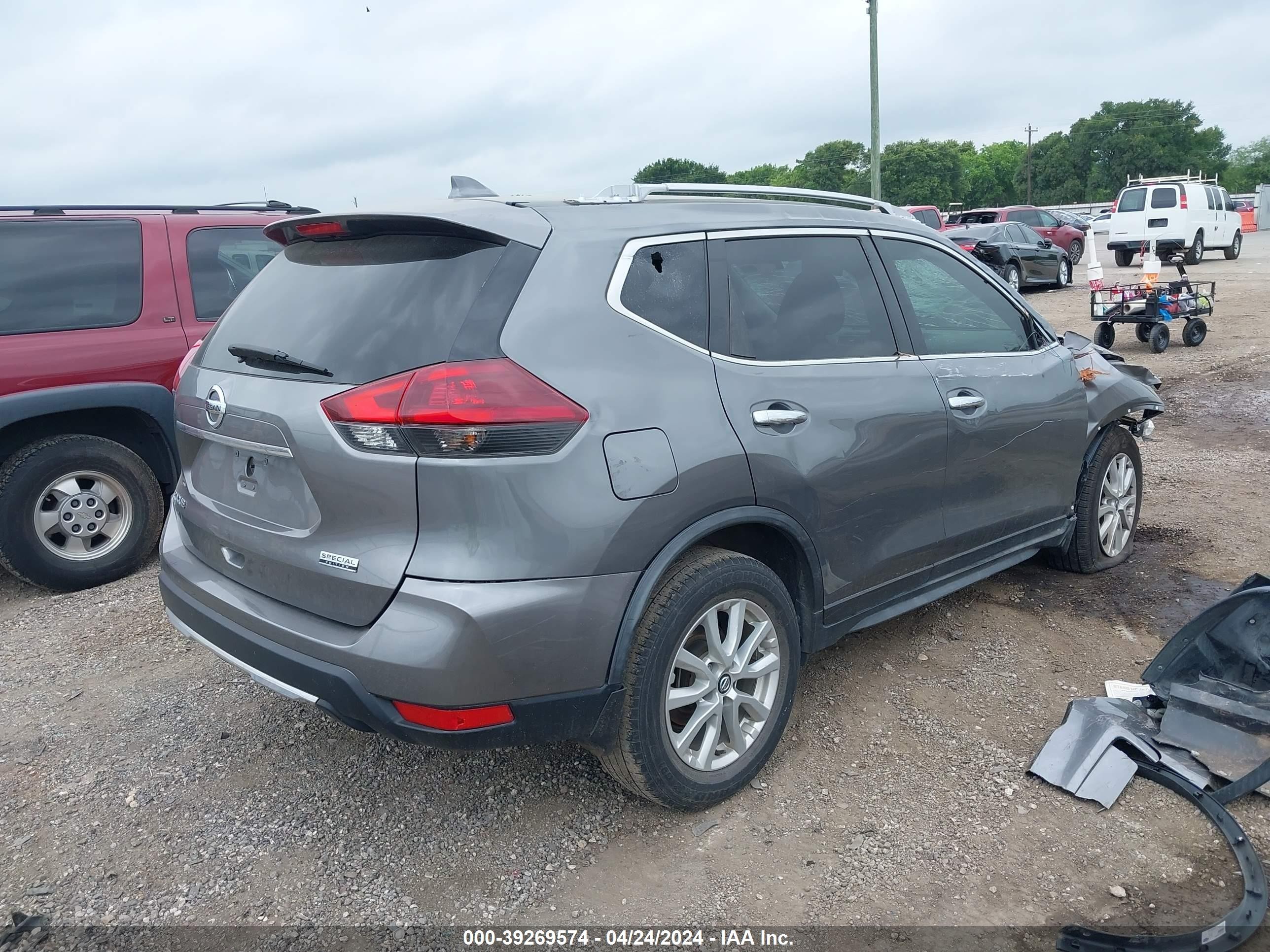 Photo 3 VIN: JN8AT2MT0KW267218 - NISSAN ROGUE 