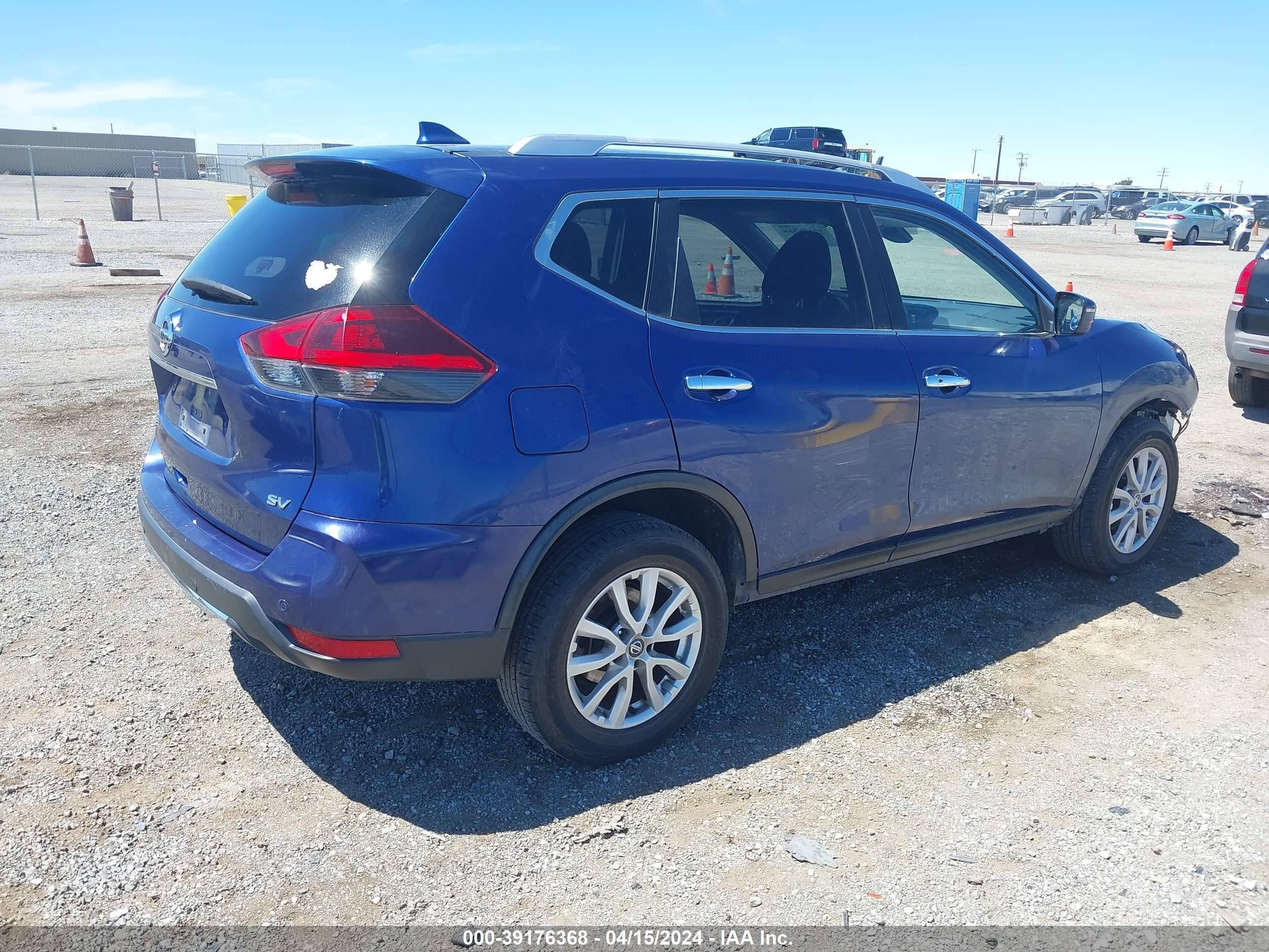 Photo 3 VIN: JN8AT2MT0LW002218 - NISSAN ROGUE 