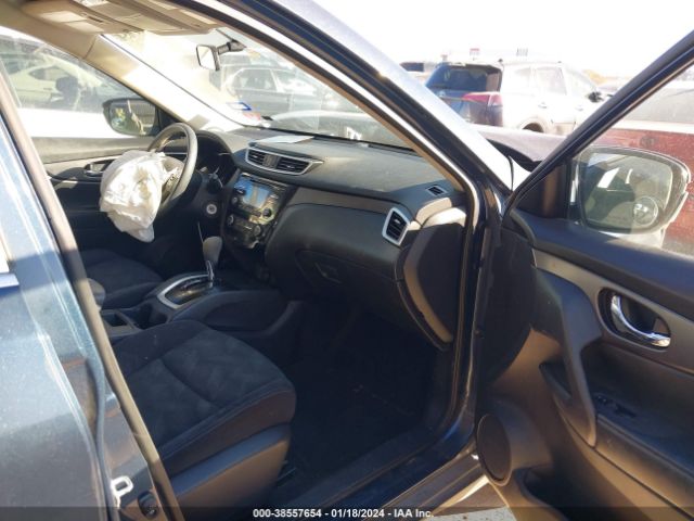 Photo 4 VIN: JN8AT2MT1GW000550 - NISSAN ROGUE 