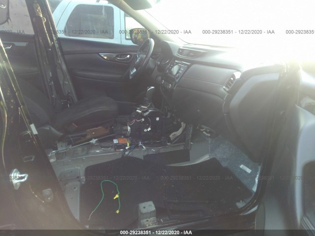 Photo 4 VIN: JN8AT2MT1HW133844 - NISSAN ROGUE 