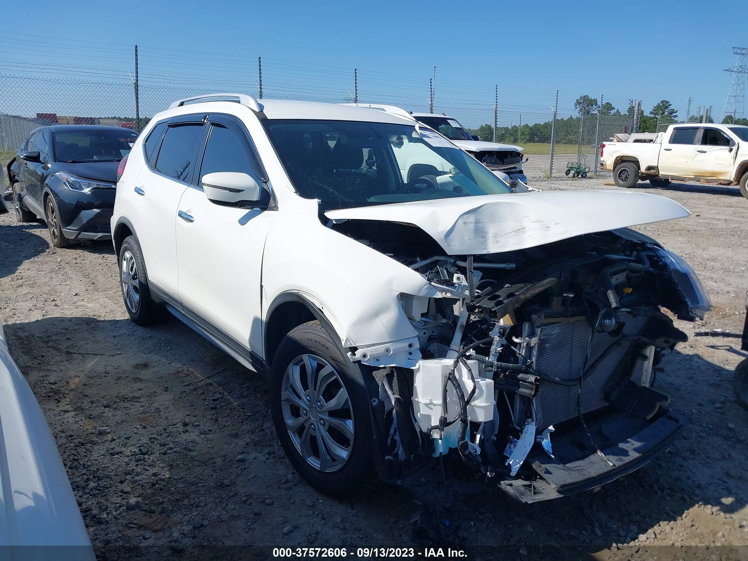 Photo 0 VIN: JN8AT2MT1HW138915 - NISSAN ROGUE 