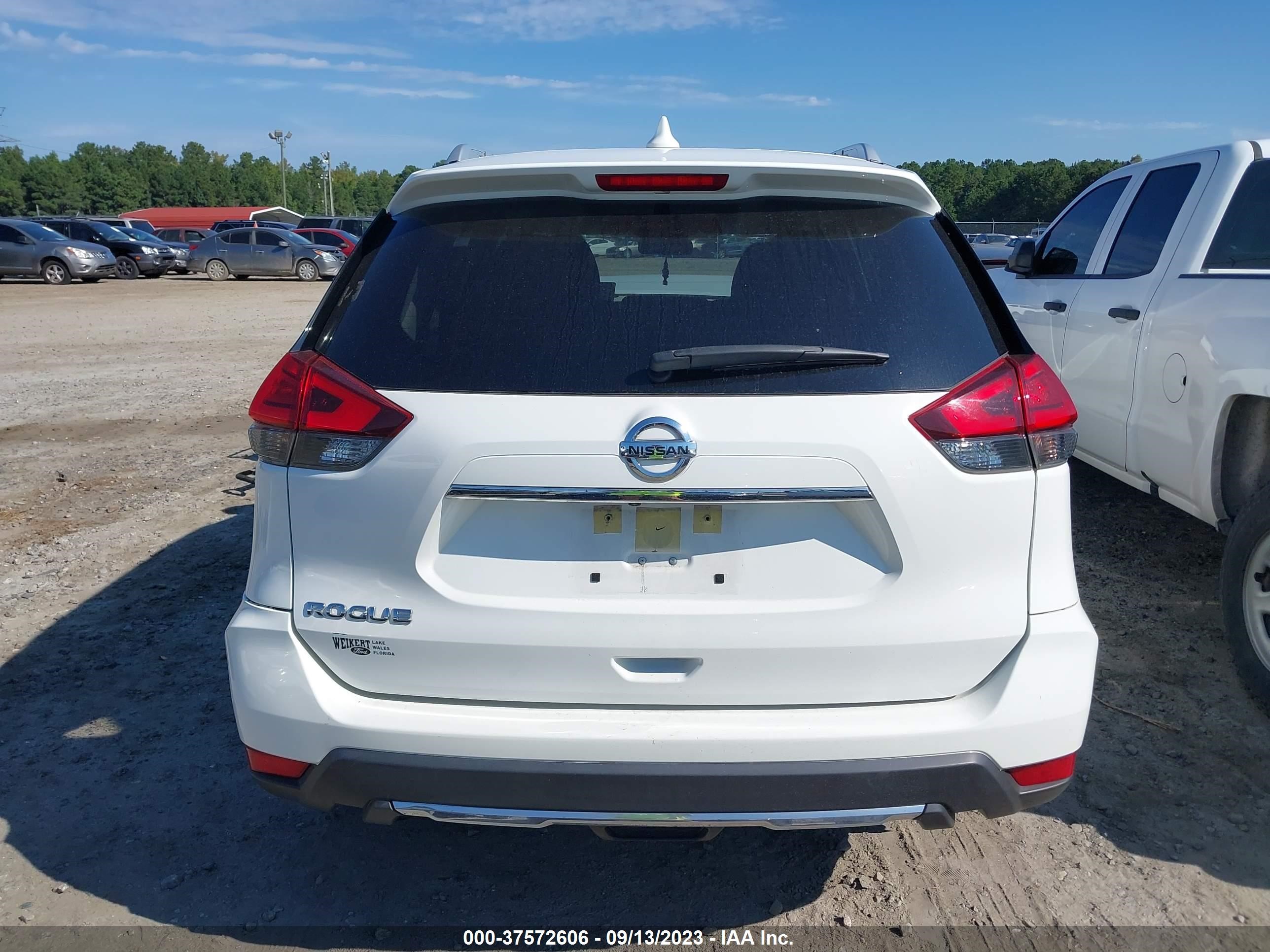 Photo 14 VIN: JN8AT2MT1HW138915 - NISSAN ROGUE 