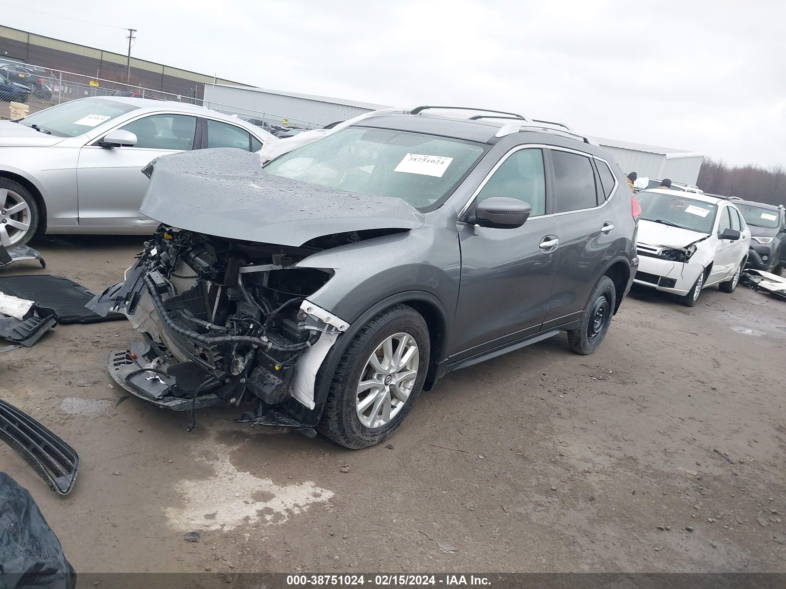 Photo 1 VIN: JN8AT2MT1HW145265 - NISSAN ROGUE 