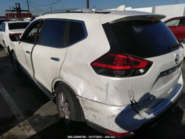 Photo 2 VIN: JN8AT2MT1HW381401 - NISSAN ROGUE 