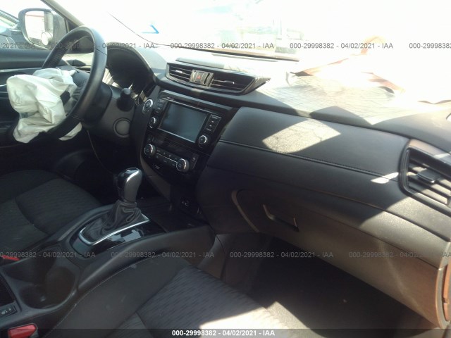 Photo 4 VIN: JN8AT2MT1JW459682 - NISSAN ROGUE 