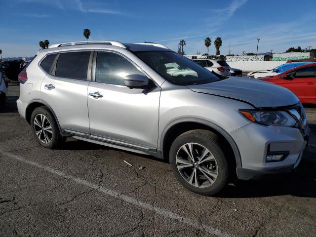 Photo 3 VIN: JN8AT2MT1JW464381 - NISSAN ROGUE 