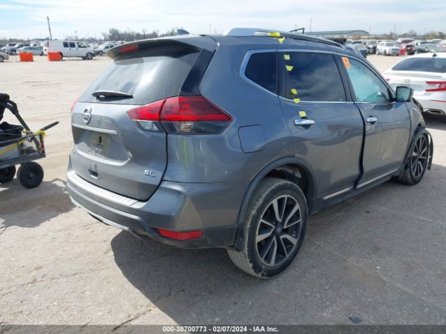 Photo 3 VIN: JN8AT2MT1JW486140 - NISSAN ROGUE 