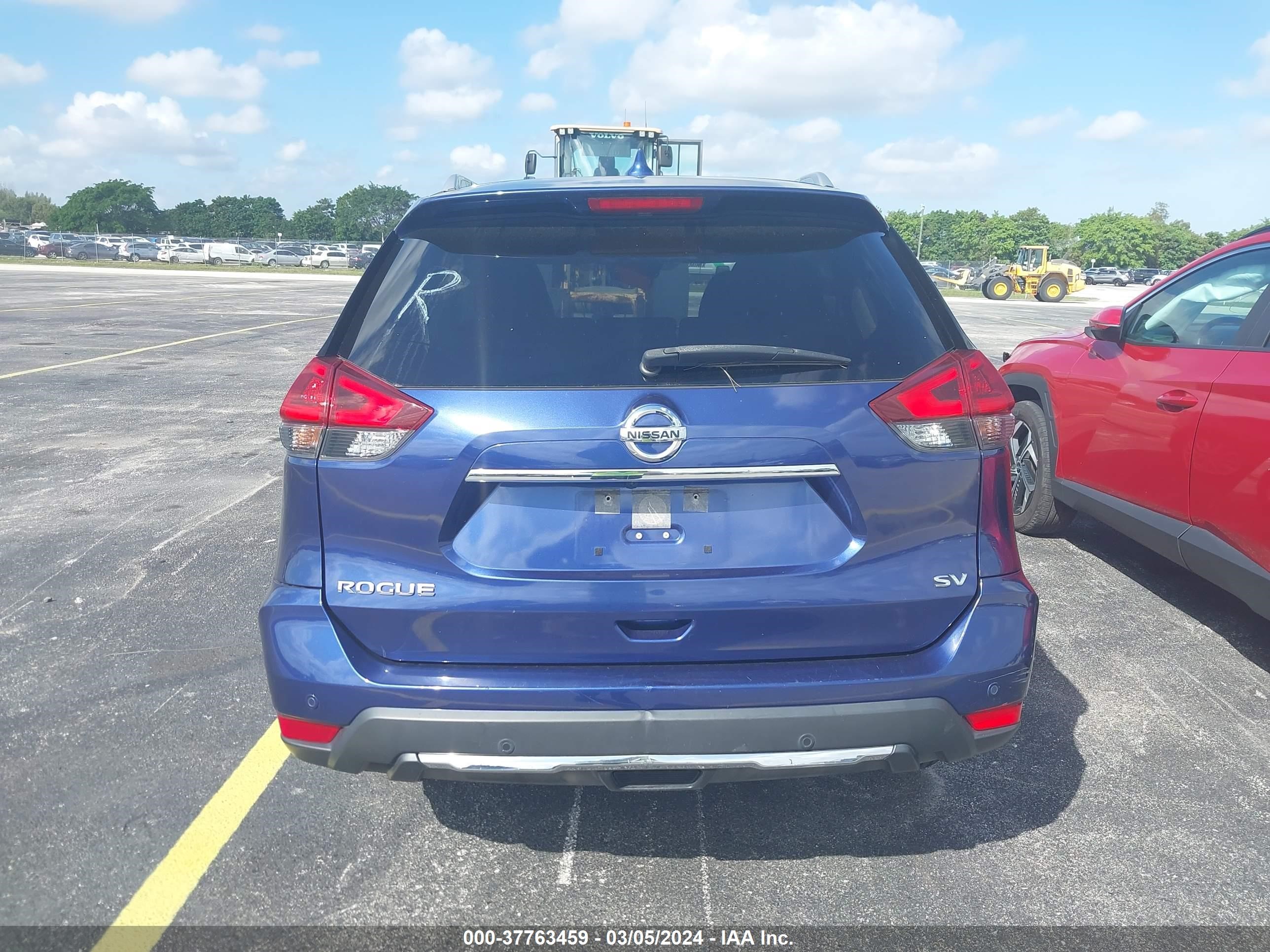 Photo 16 VIN: JN8AT2MT1KW261282 - NISSAN ROGUE 