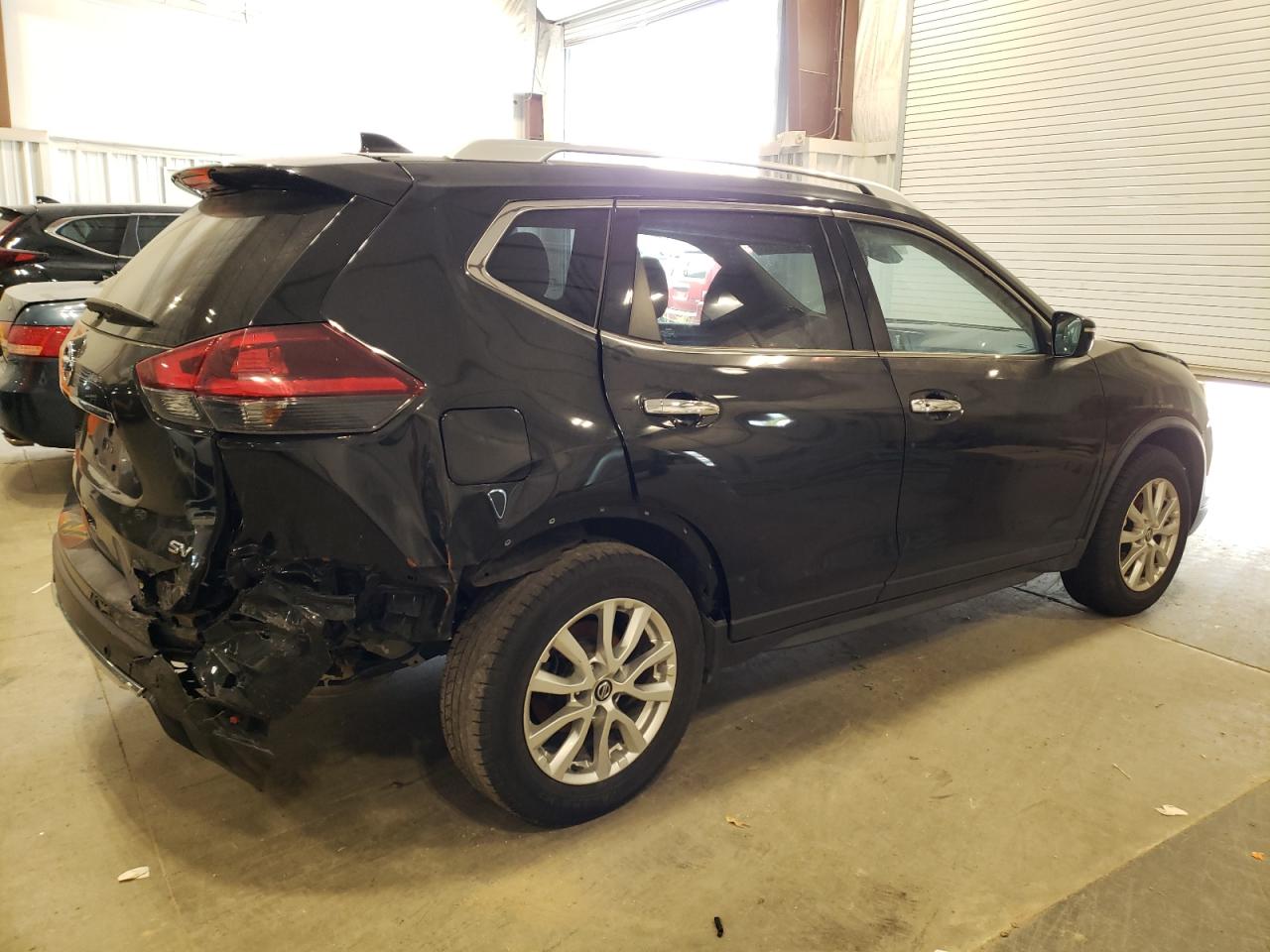 Photo 2 VIN: JN8AT2MT1LW007895 - NISSAN ROGUE 