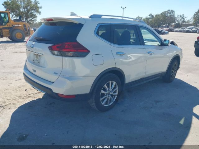 Photo 3 VIN: JN8AT2MT2HW382024 - NISSAN ROGUE 