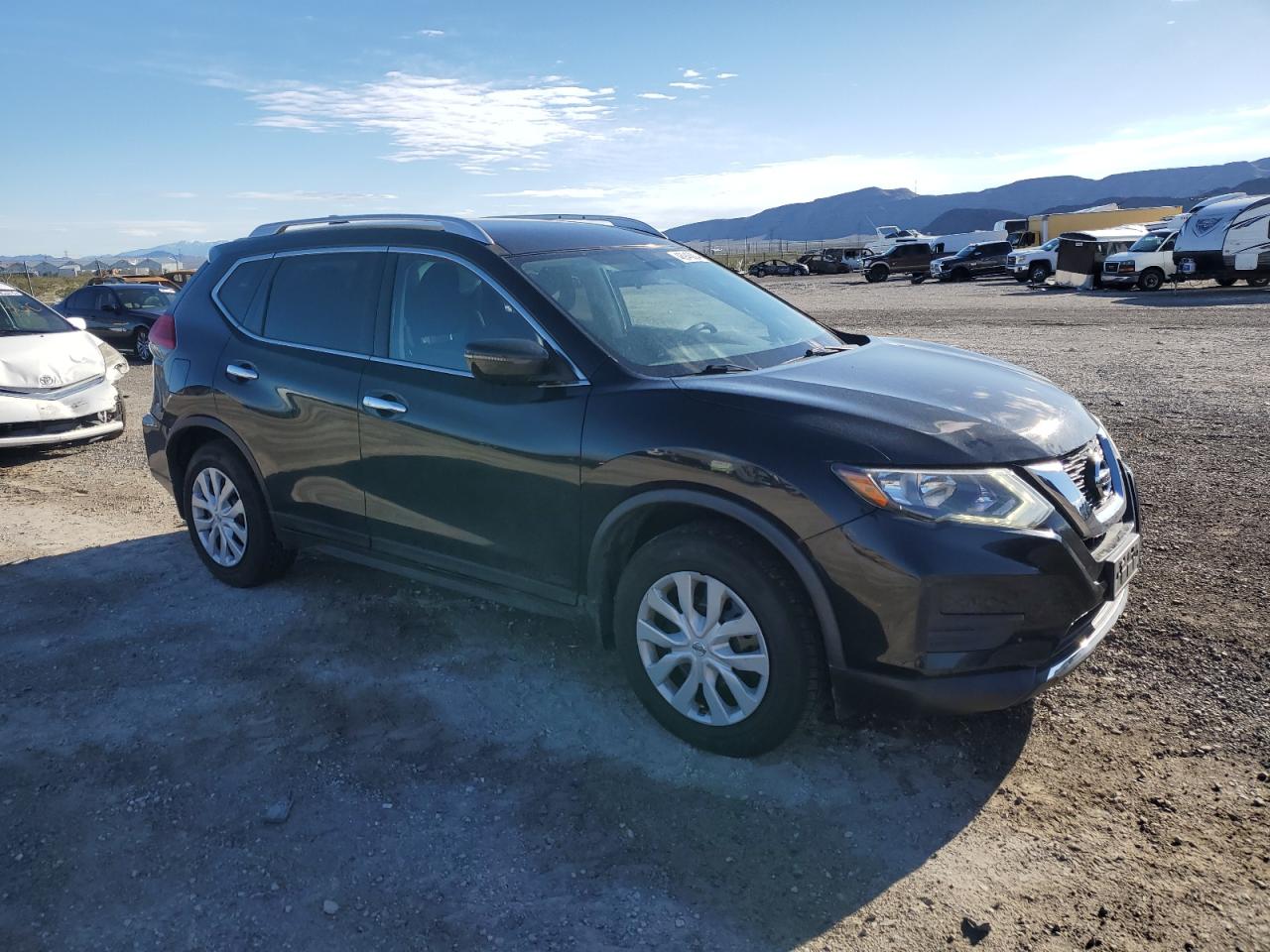 Photo 3 VIN: JN8AT2MT2HW390432 - NISSAN ROGUE 