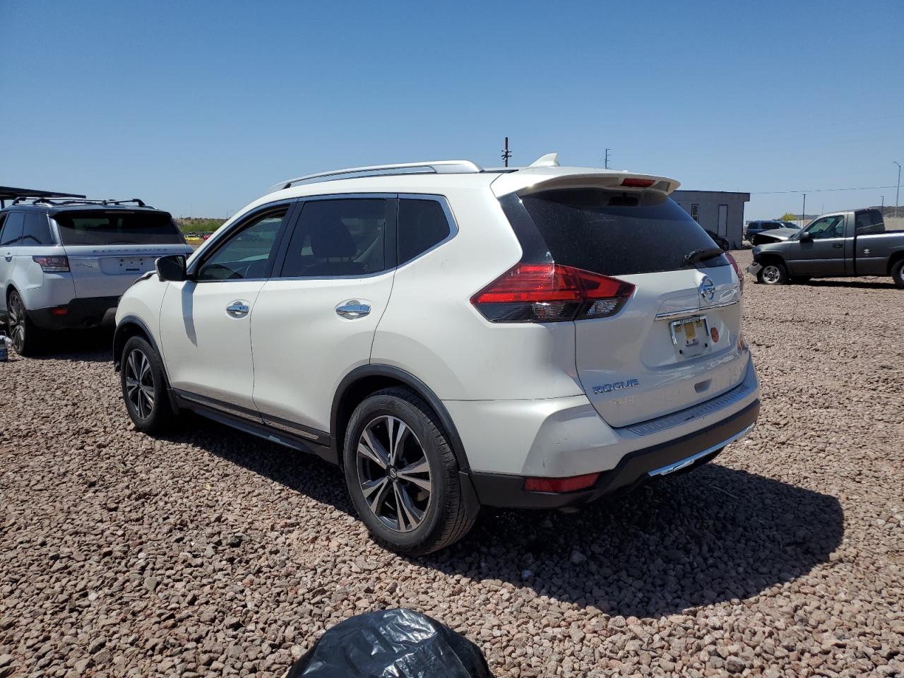 Photo 1 VIN: JN8AT2MT2HW397672 - NISSAN ROGUE 