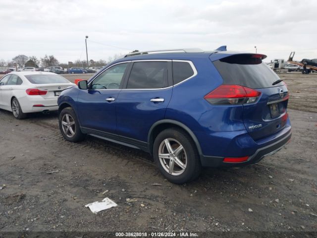 Photo 2 VIN: JN8AT2MT2JW450277 - NISSAN ROGUE 