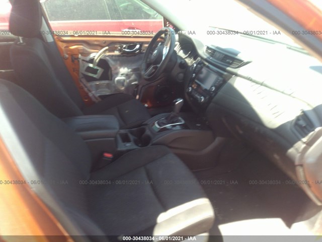 Photo 4 VIN: JN8AT2MT2KW250341 - NISSAN ROGUE 