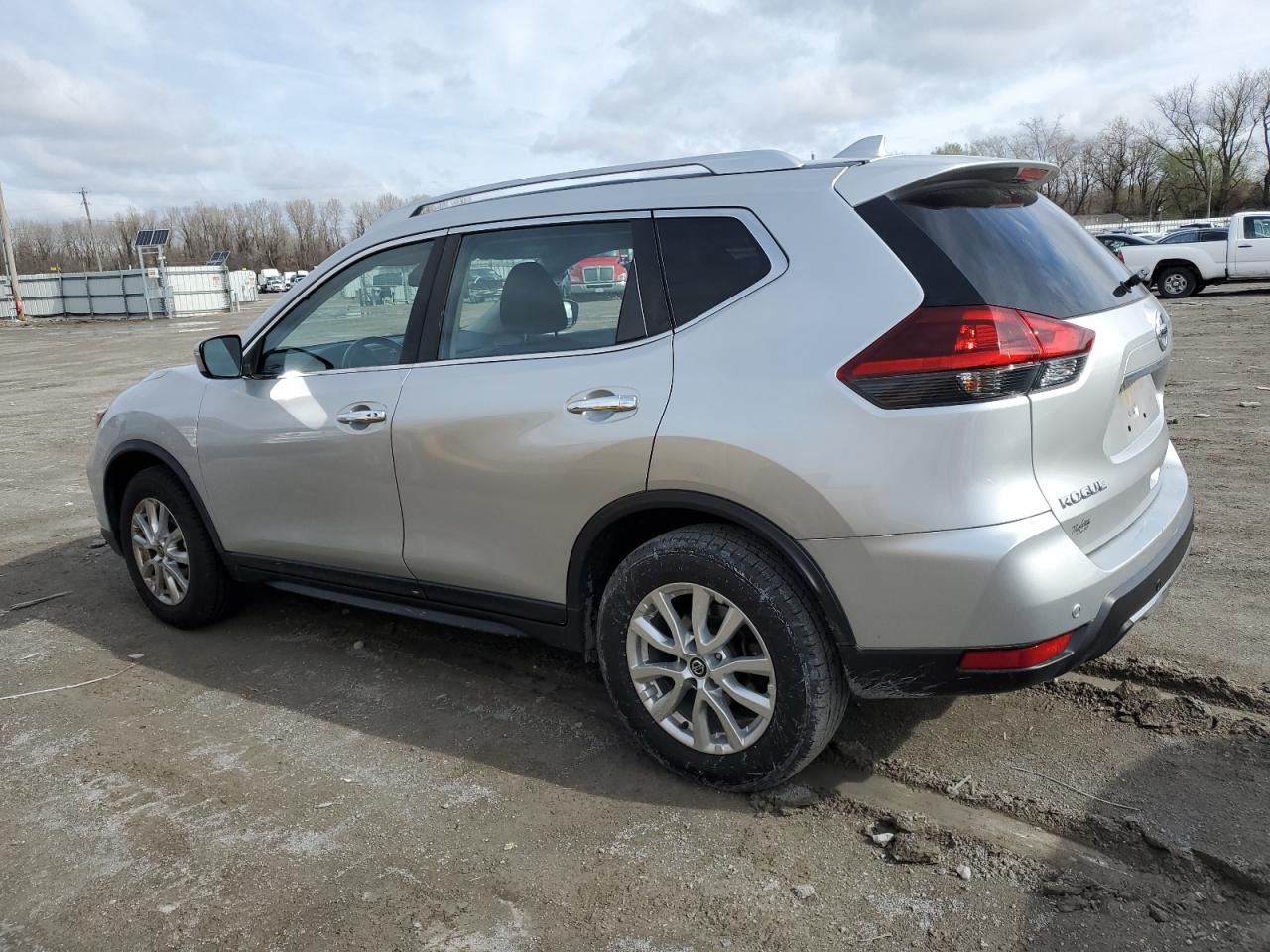 Photo 1 VIN: JN8AT2MT2LW038623 - NISSAN ROGUE 