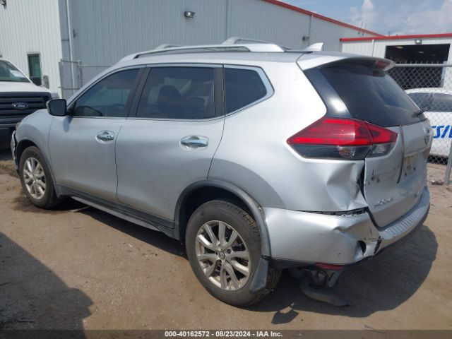 Photo 2 VIN: JN8AT2MT3HW133005 - NISSAN ROGUE 