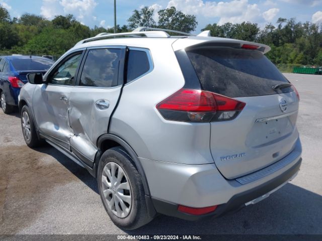 Photo 2 VIN: JN8AT2MT3HW394666 - NISSAN ROGUE 