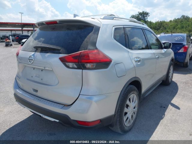 Photo 3 VIN: JN8AT2MT3HW394666 - NISSAN ROGUE 