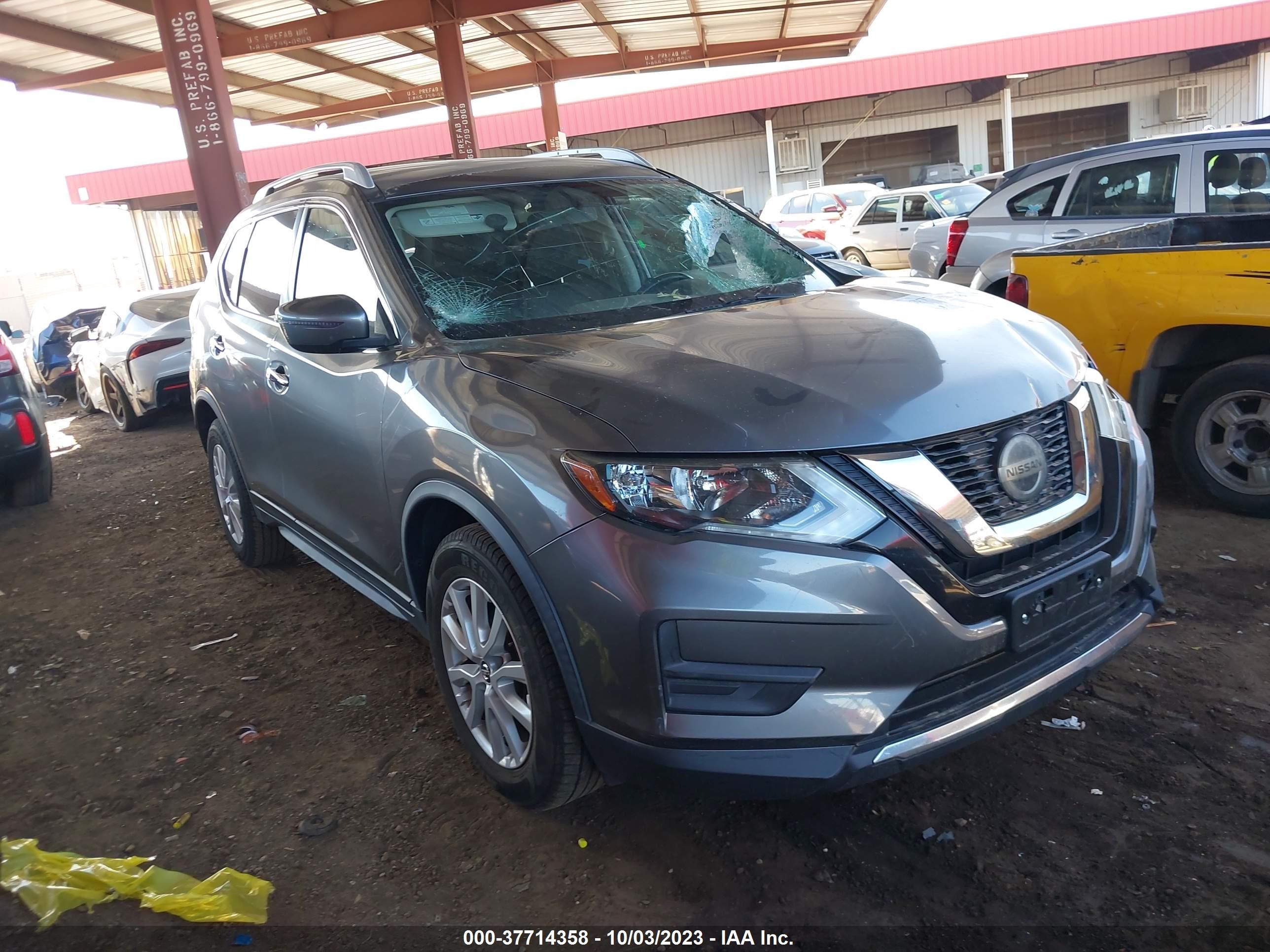 Photo 0 VIN: JN8AT2MT3JW450952 - NISSAN ROGUE 