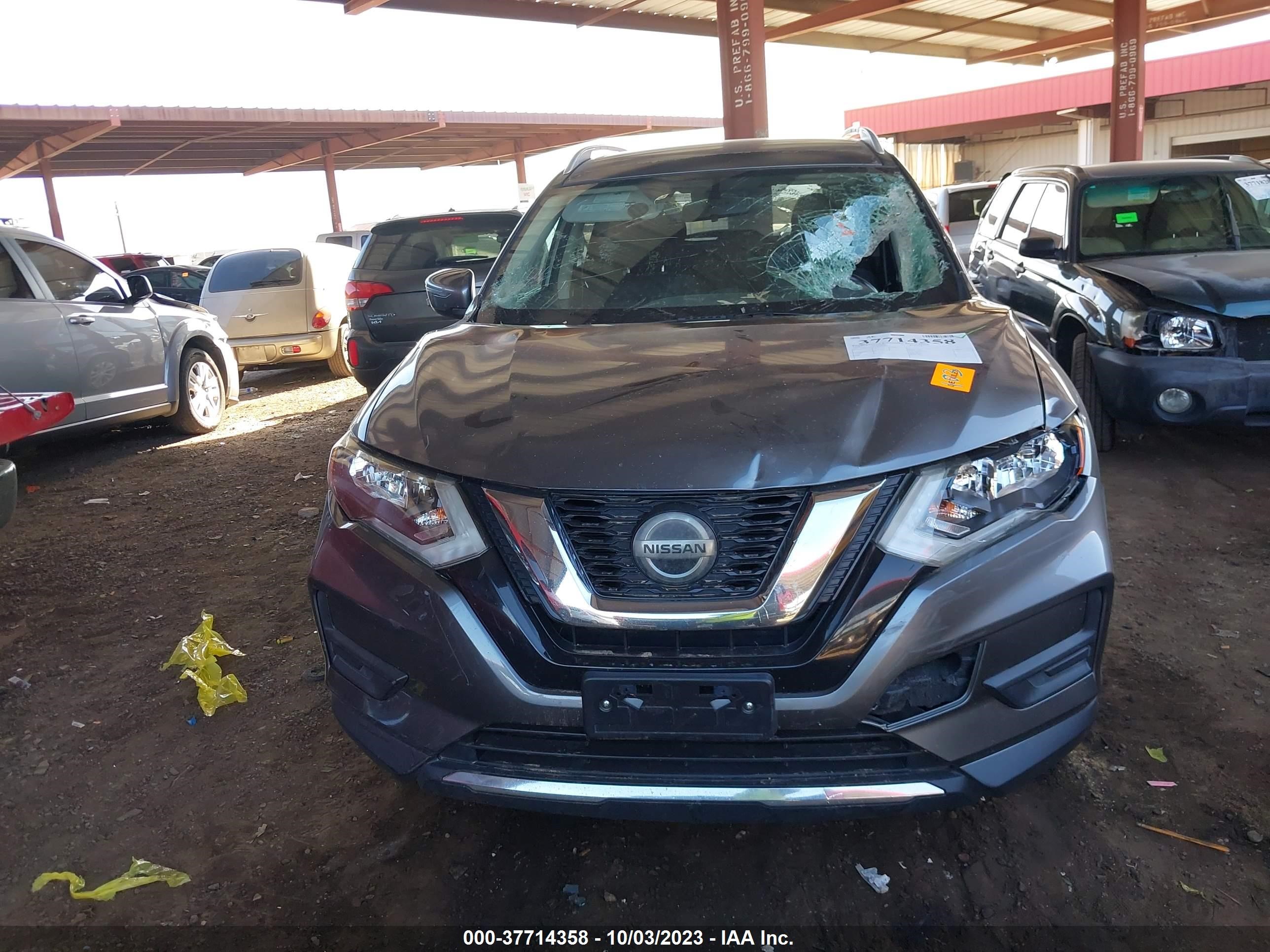 Photo 11 VIN: JN8AT2MT3JW450952 - NISSAN ROGUE 