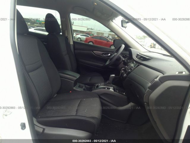 Photo 4 VIN: JN8AT2MT4HW130324 - NISSAN ROGUE 