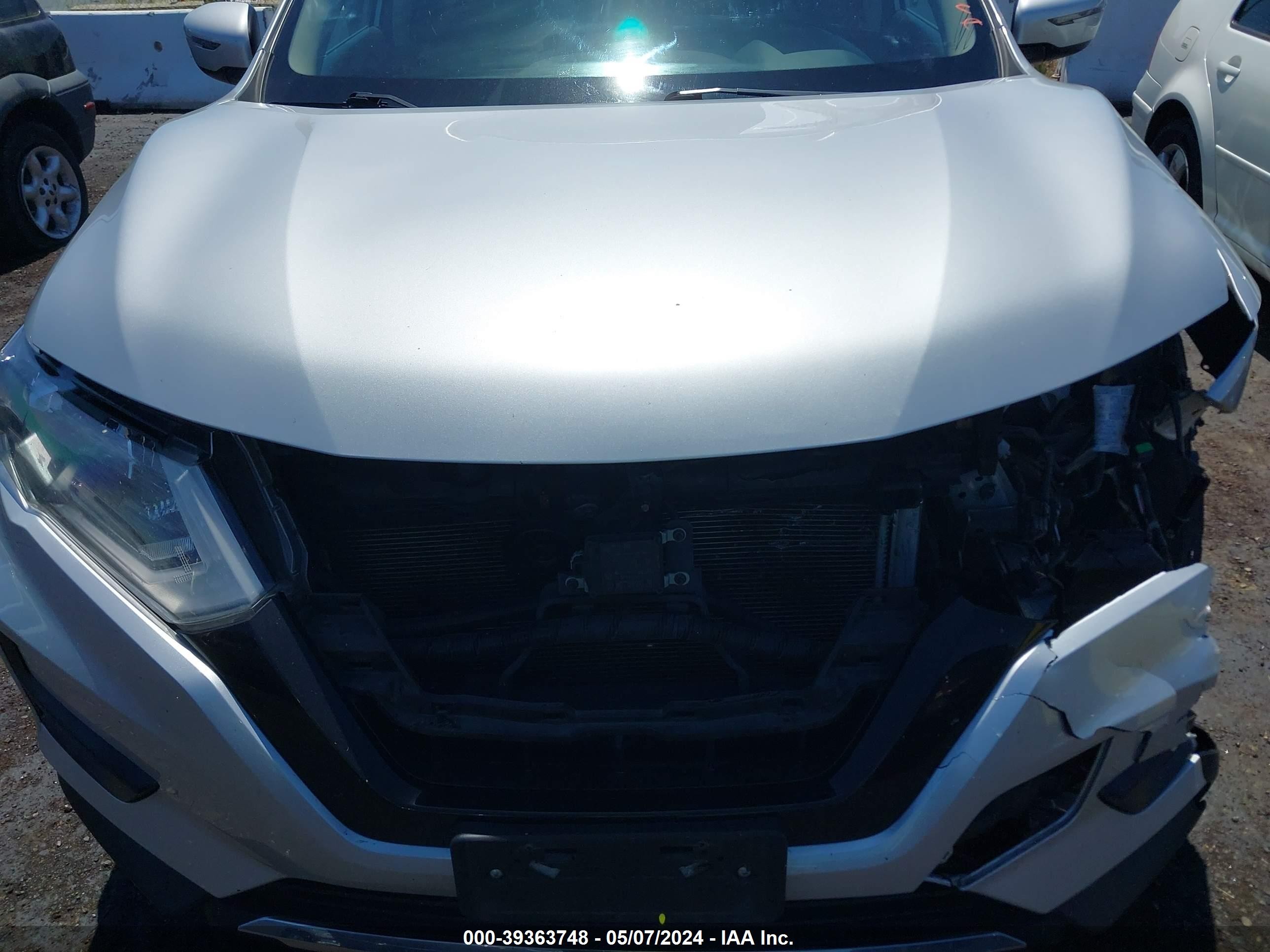 Photo 12 VIN: JN8AT2MT4HW153120 - NISSAN ROGUE 