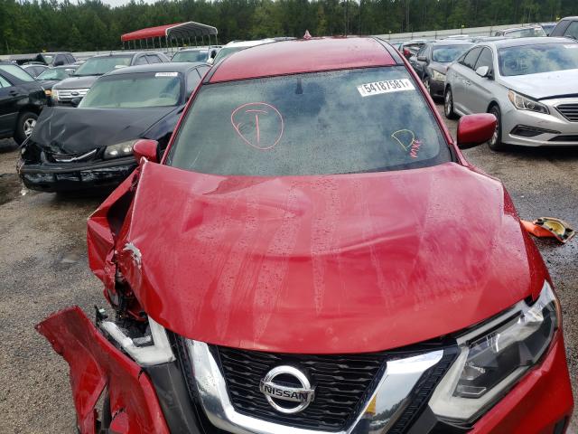 Photo 6 VIN: JN8AT2MT4HW381201 - NISSAN ROGUE 