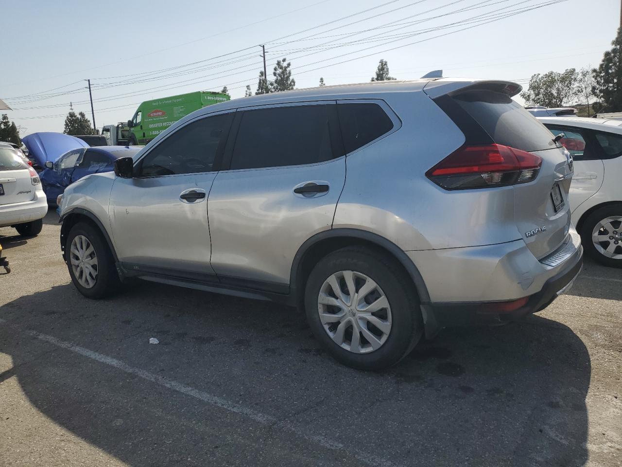 Photo 1 VIN: JN8AT2MT4HW402452 - NISSAN ROGUE 