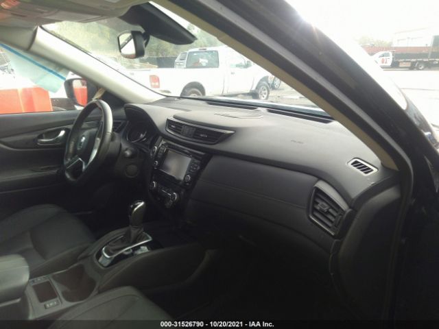 Photo 4 VIN: JN8AT2MT4HW407828 - NISSAN ROGUE 