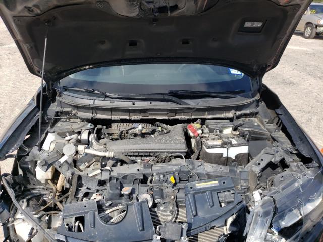 Photo 6 VIN: JN8AT2MT4JW467663 - NISSAN ROGUE 