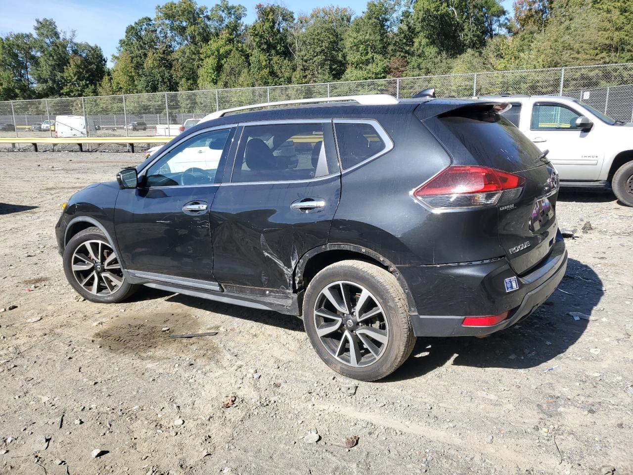 Photo 1 VIN: JN8AT2MT4JW485645 - NISSAN ROGUE 