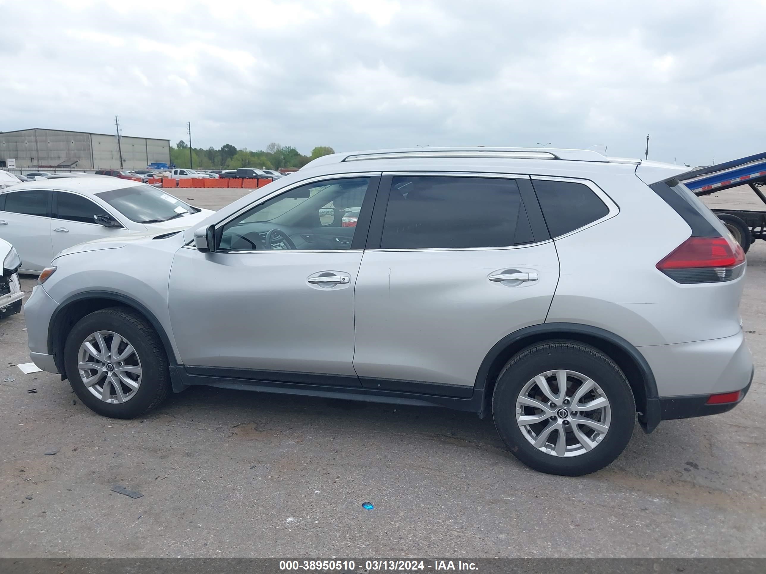 Photo 13 VIN: JN8AT2MT4LW037974 - NISSAN ROGUE 