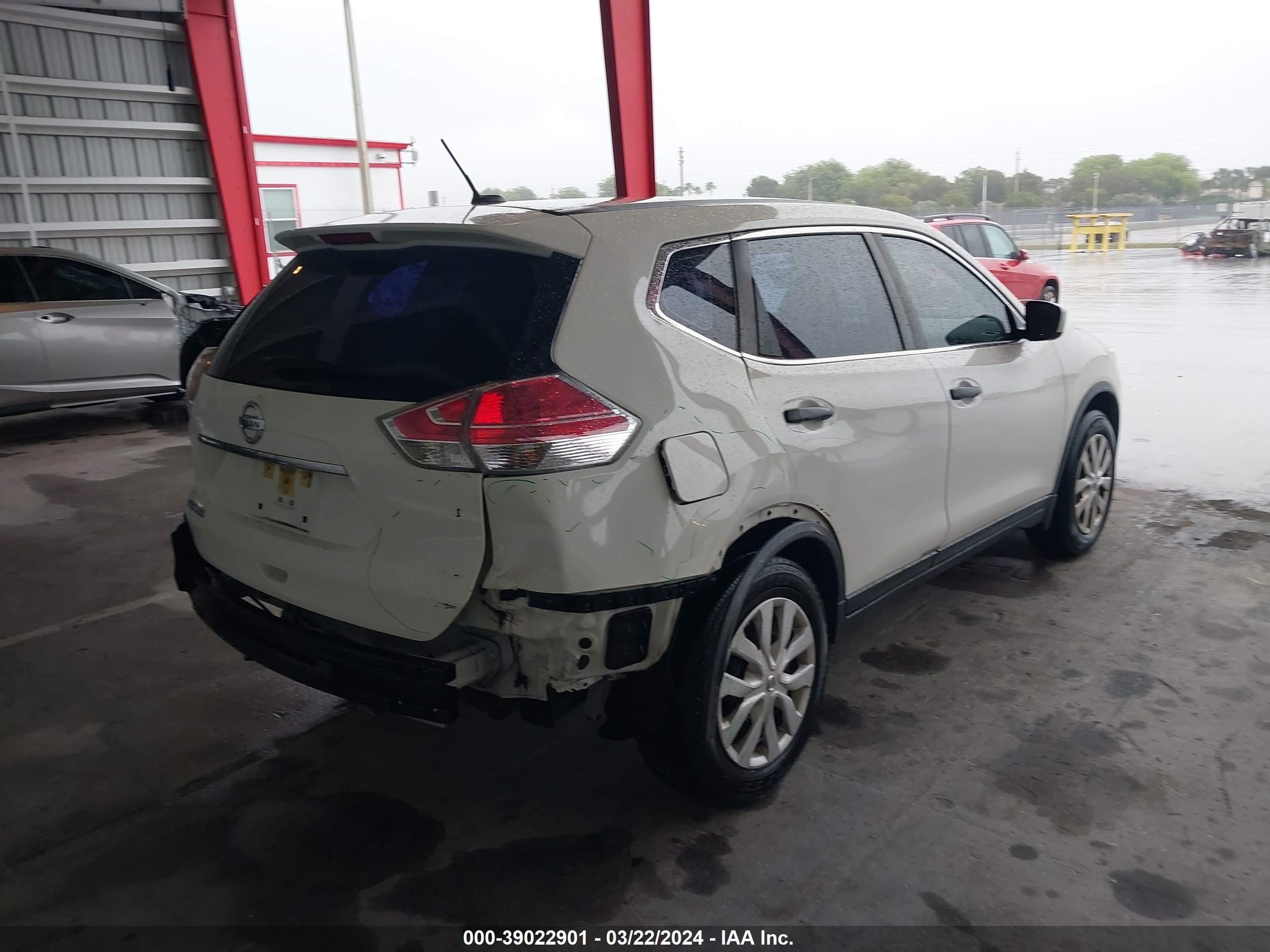 Photo 5 VIN: JN8AT2MT5GW024995 - NISSAN ROGUE 