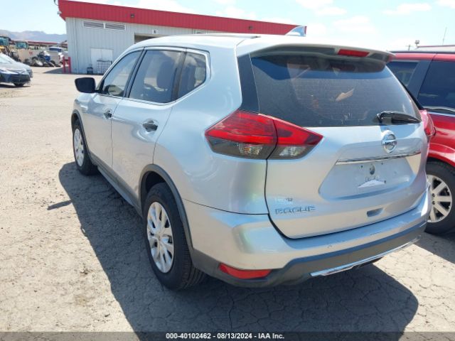 Photo 2 VIN: JN8AT2MT5HW382003 - NISSAN ROGUE 