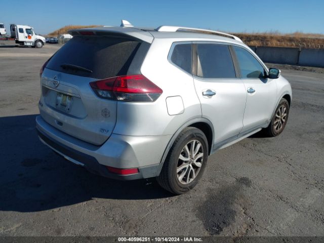 Photo 3 VIN: JN8AT2MT5JW465792 - NISSAN ROGUE 