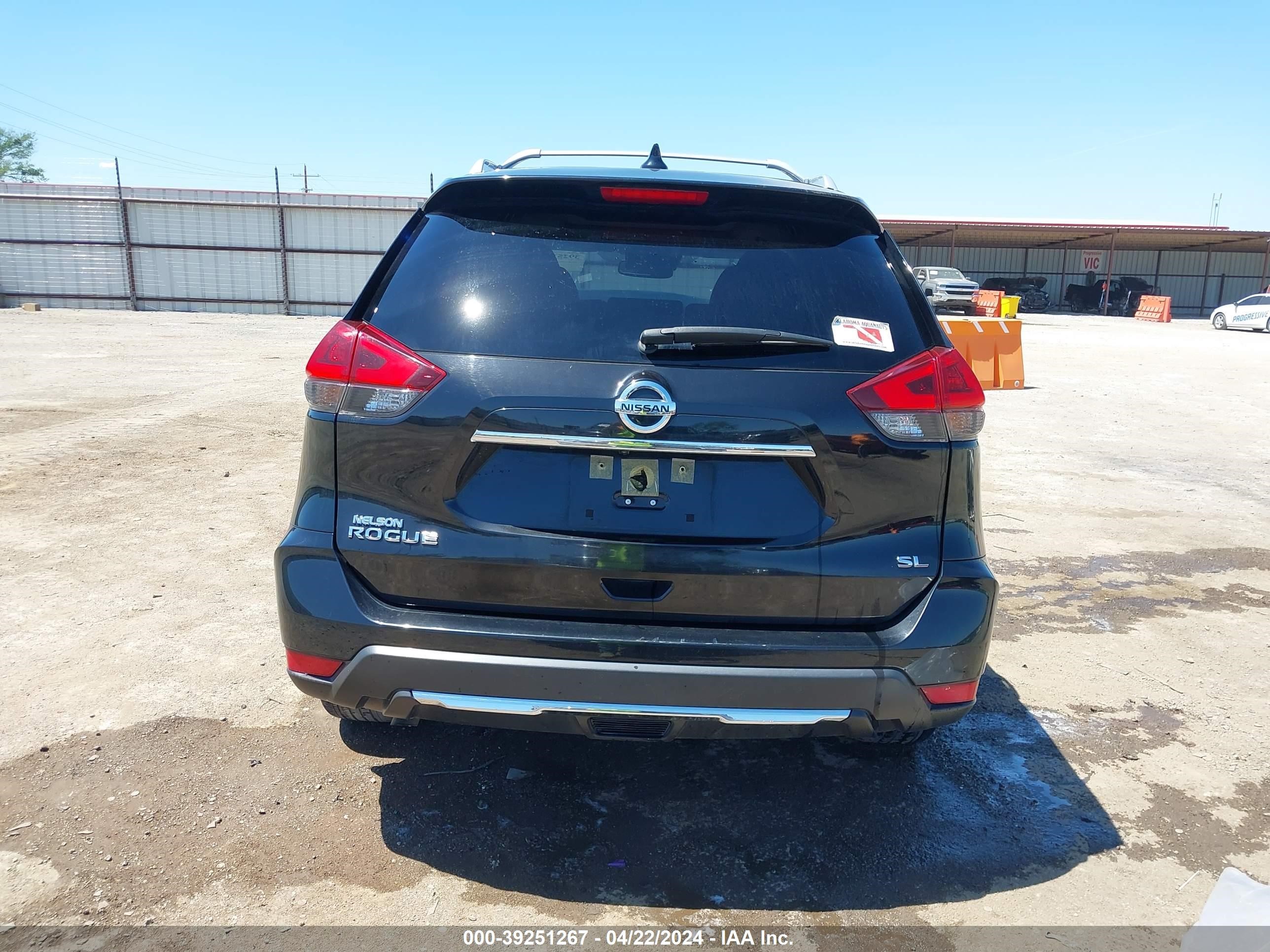 Photo 15 VIN: JN8AT2MT5JW469776 - NISSAN ROGUE 